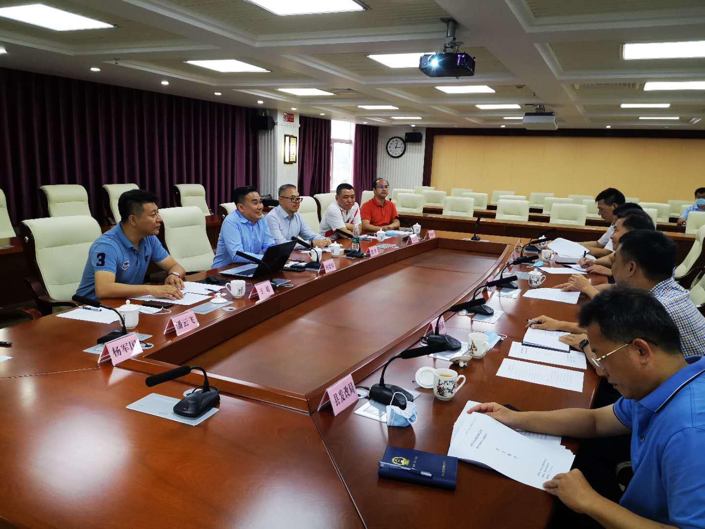 何德权、张强一行拜访广东省河源市紫金县政府